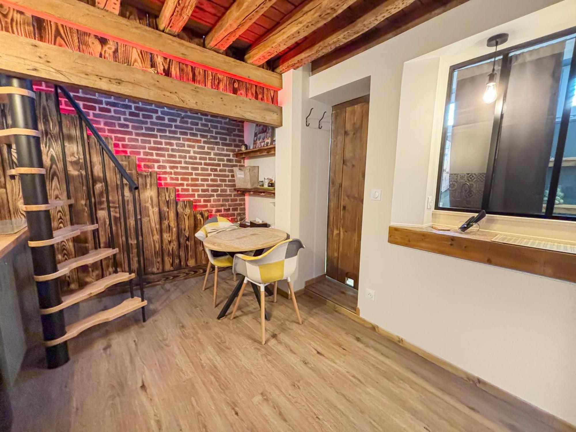 Duplex Cosy Avec Netflix & Amazon Prime Apartment Beauvais Ngoại thất bức ảnh