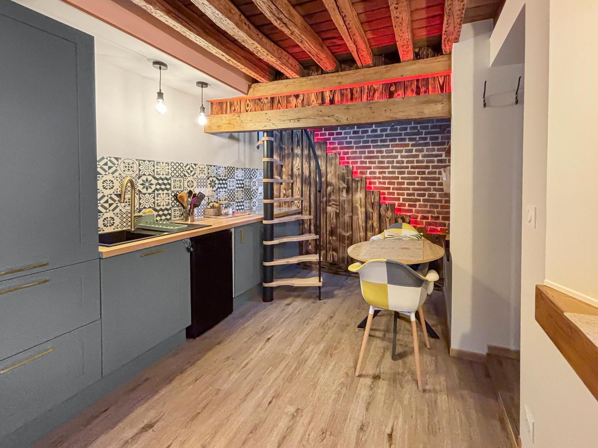 Duplex Cosy Avec Netflix & Amazon Prime Apartment Beauvais Ngoại thất bức ảnh