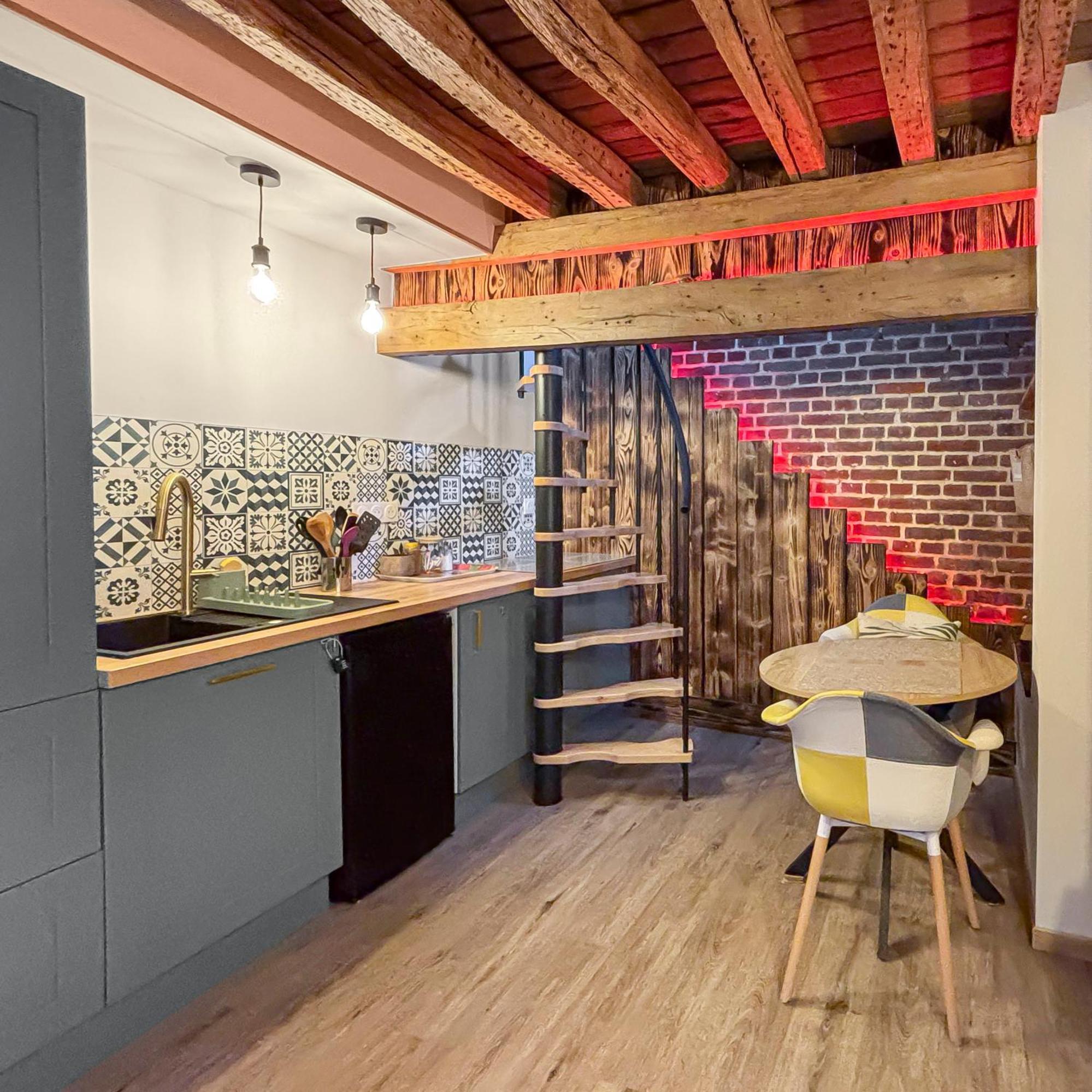 Duplex Cosy Avec Netflix & Amazon Prime Apartment Beauvais Ngoại thất bức ảnh